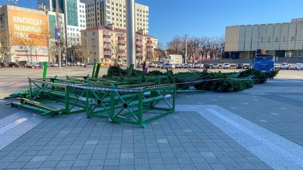 Уличная елка ствольная "Таежная" (пвх) от 11 до 21 м