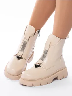 Зимние ботинки на высокой платформе