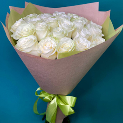букет белых роз Эквадора купить онлайн в москве