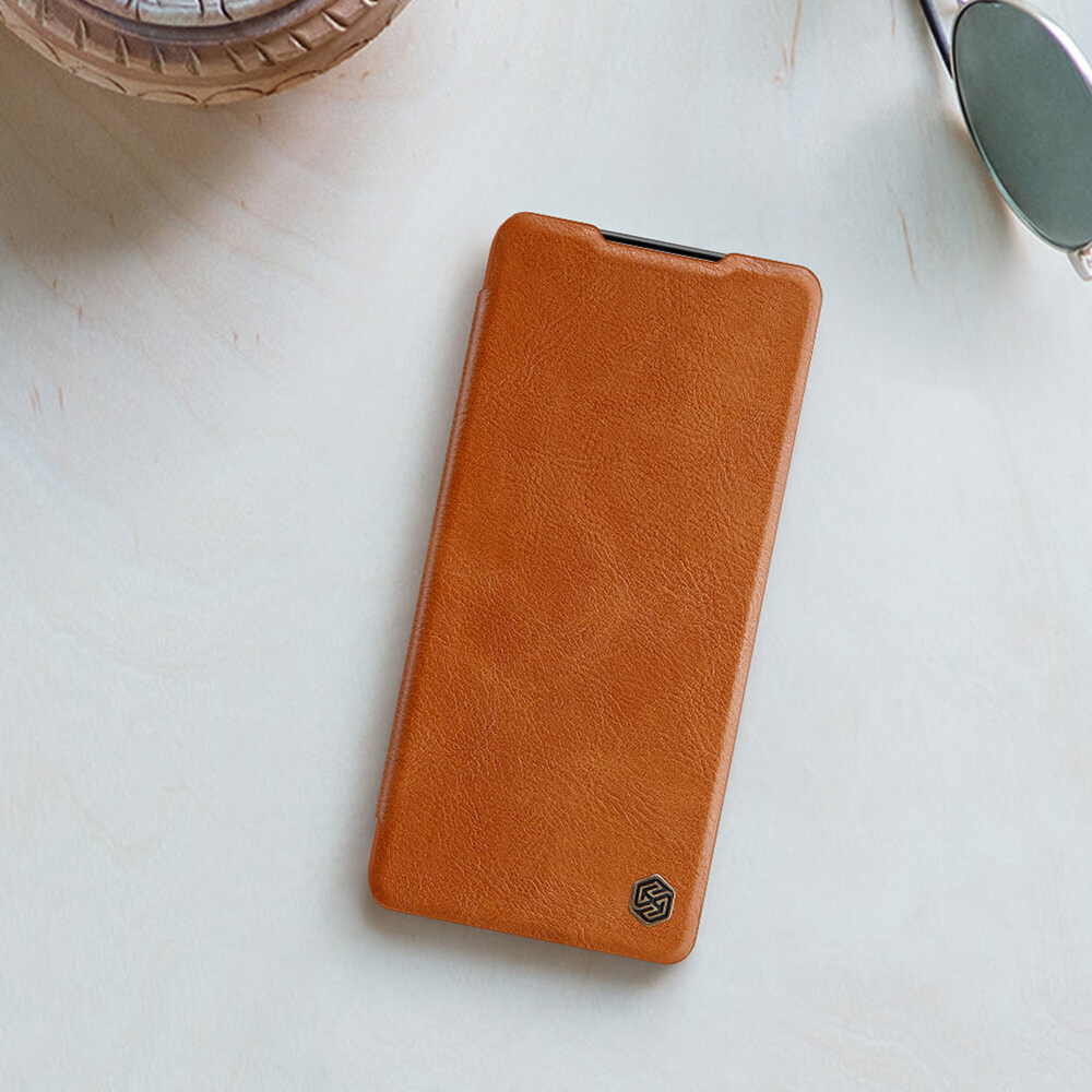 Кожаный чехол-книжка Nillkin Leather Qin для Samsung Galaxy S21