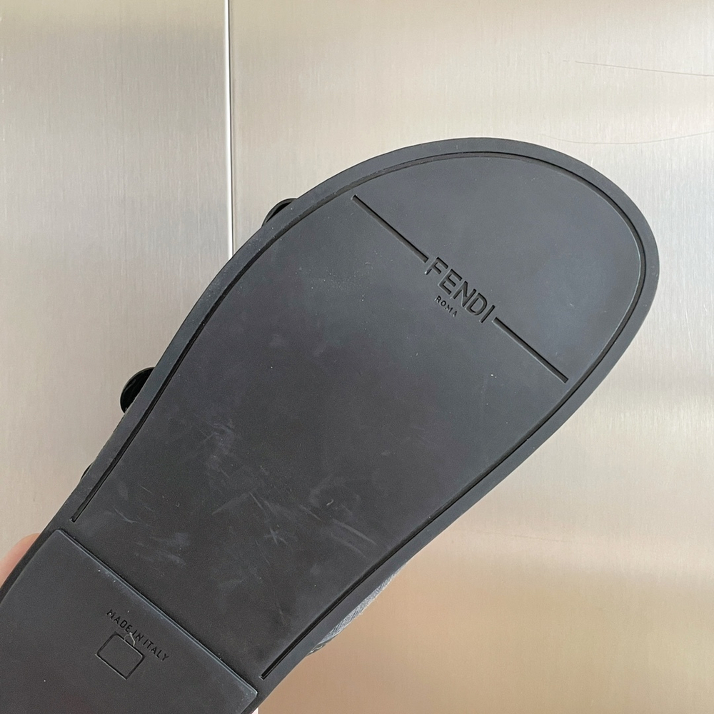 Fendi Feel Slides