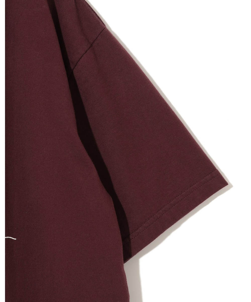 UNDERCOVER ФУТБОЛКА БОРДОВАЯ С ПРИНТОМ