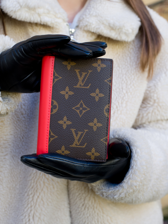 Louis Vuitton Обложка для паспорта