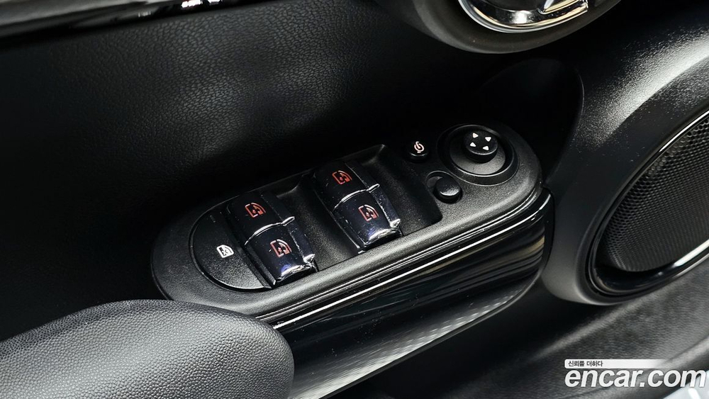 Mini Cooper S 5 даерей Resolute Editions (09.2022)