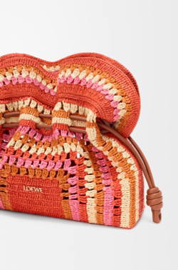 Loewe Средний клатч Flamenco из рафии и телячьей кожи, ярко-оранжевый/розовый
