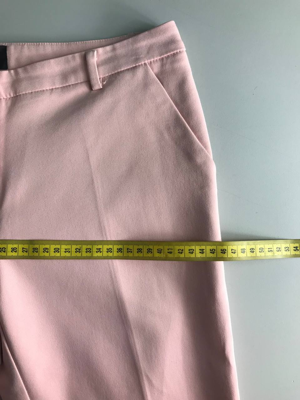 Брюки Mohito красивого цвета, маркировка 36, визуально на 42 размер