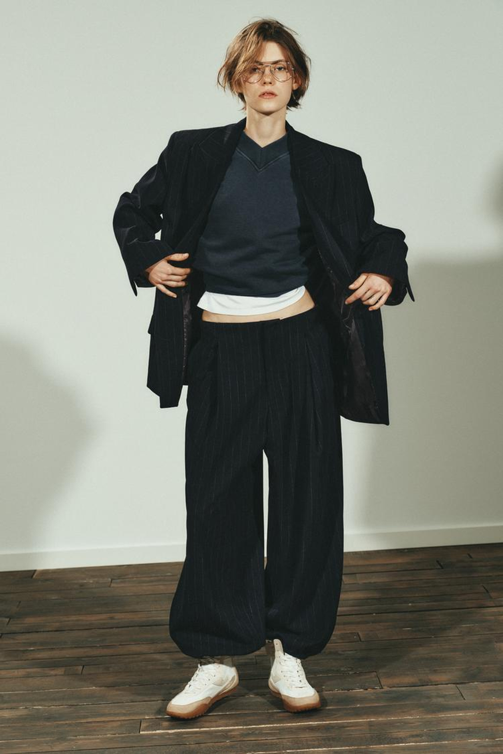 ZARA БЛЕЙЗЕР В ТОНКУЮ ПОЛОСКУ С КАРМАНАМИ, МОРСКОЙ СИНИЙ