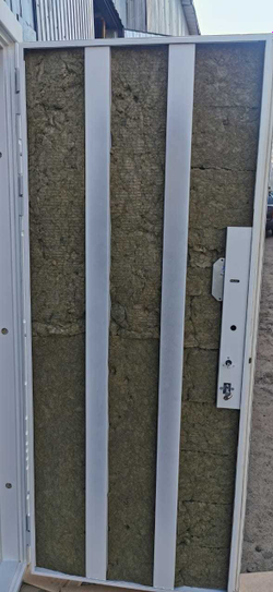 Входная дверь  белая Рекс Лайн Вайт белая шагрень / ФЛ-117 Силк сноу (белый матовый, без текстуры) 16мм