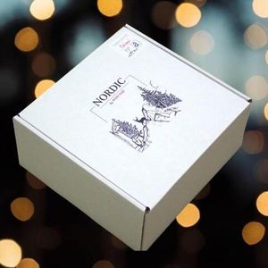 Набор чёрного чая к Новому Году: подарочная коробка