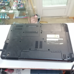 Ноутбук Samsung NP-R525