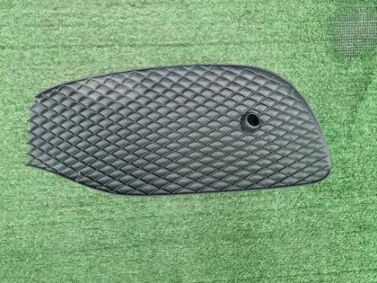 Решетка переднего бампера Mercedes E W213 (16-21)