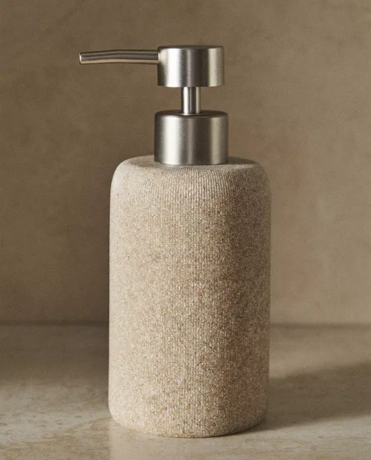 ZARA HOME ДОЗАТОР ДЛЯ ЖИДКОГО МЫЛА ИЗ СМОЛЫ, БЕЖЕВЫЙ