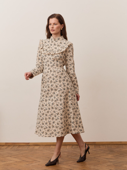 Платье с вшитой манишкой