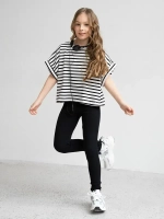 Черно-белый костюм для девочки в полоску