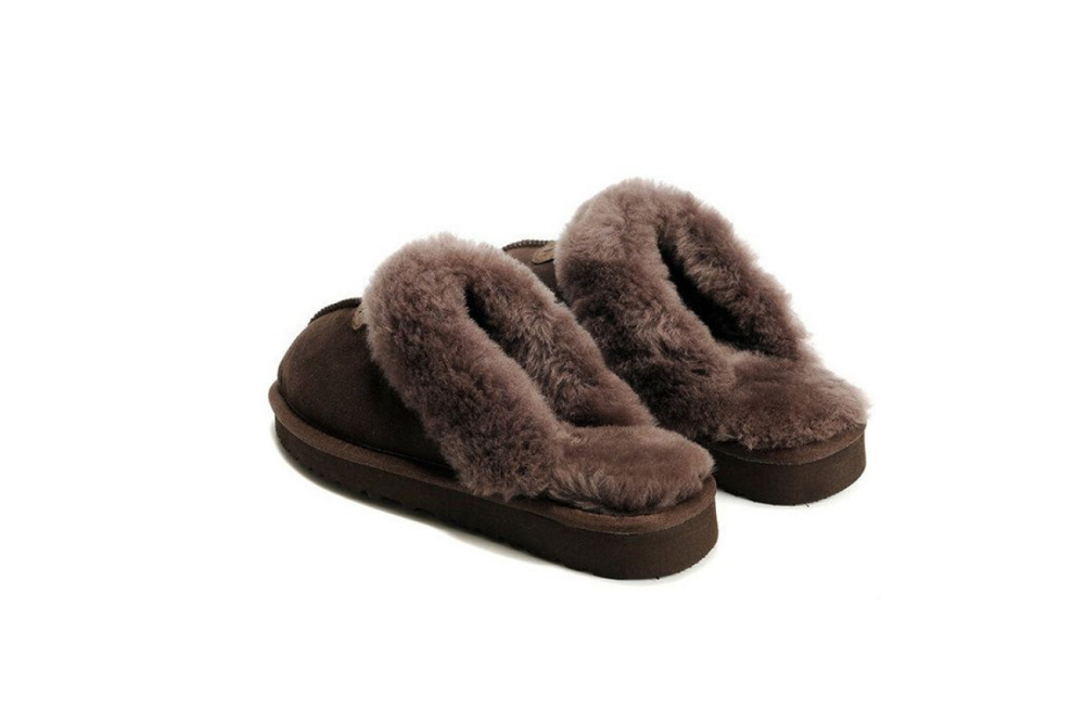 UGG Slippers Scufette Chocolate