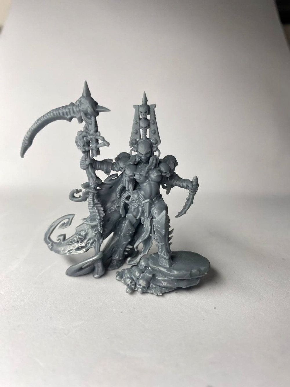 Жрица Кхорна/Priestess of Khorne