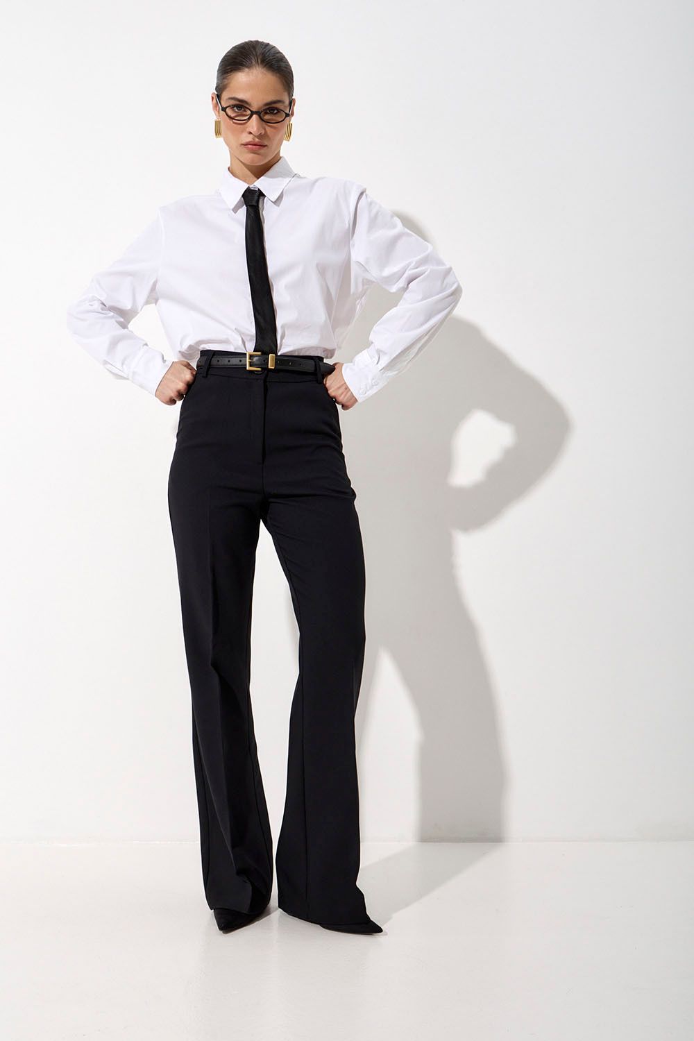 Брюки костюмные прямые черного цвета