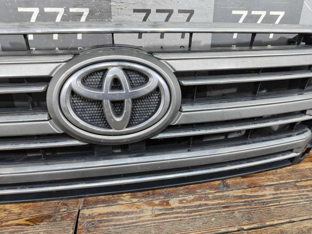 Решетка радиатора + эмблема Toyota Land Cruiser 200 15-21 Б/У Оригинал 5310160939