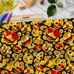 Ткань блэкаут безумные смайлики на чёрном фоне