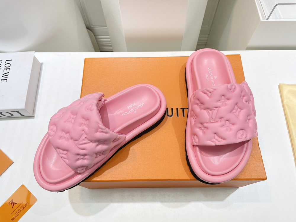Louis Vuitton Pool Pillow Comfort Mule