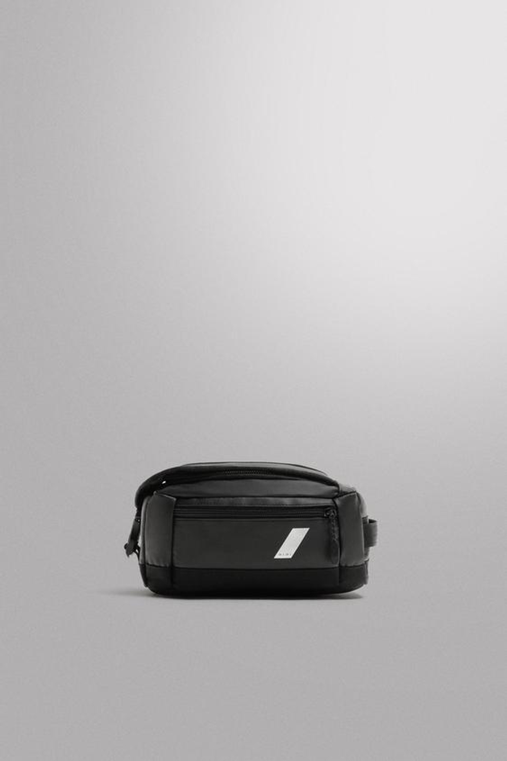 ZARA СПОРТИВНЫЙ НЕСЕССЕР, ЧЕРНЫЙ