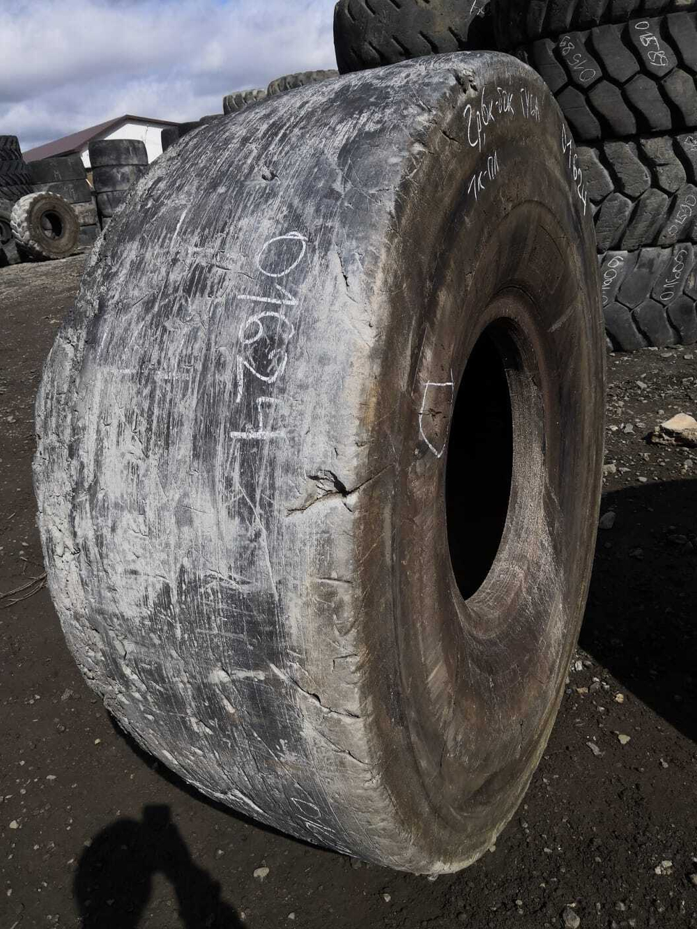 26.5R25 Bridgestone VSMS шина б/у
