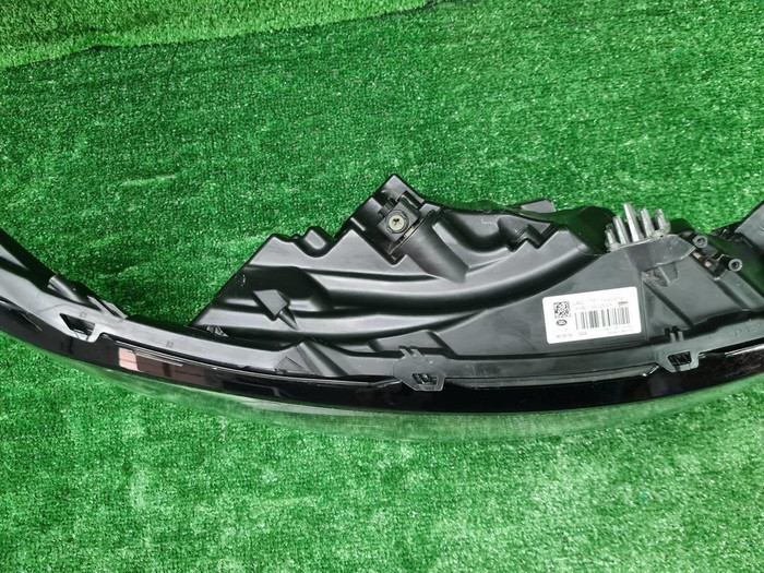 Фара правая Land-Rover Discovery 5 (2016-2021) LED