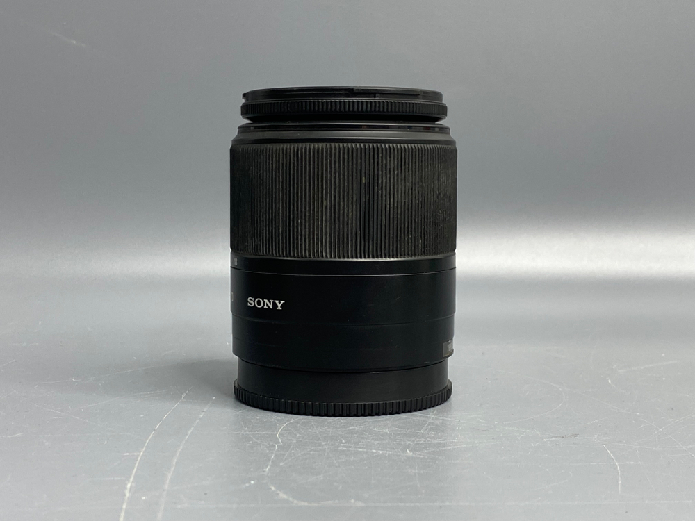 Sony DT 18-70mm 3.5-5.6
