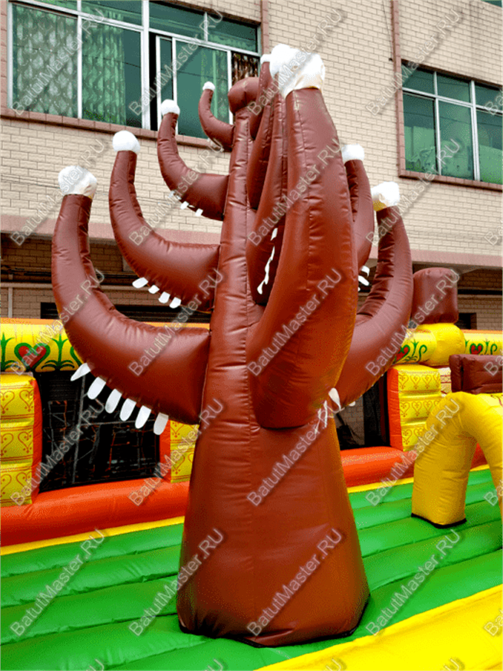 Коммерческий надувной батут "Нюргун Боотур"