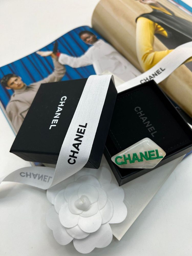 Заколка CHANEL