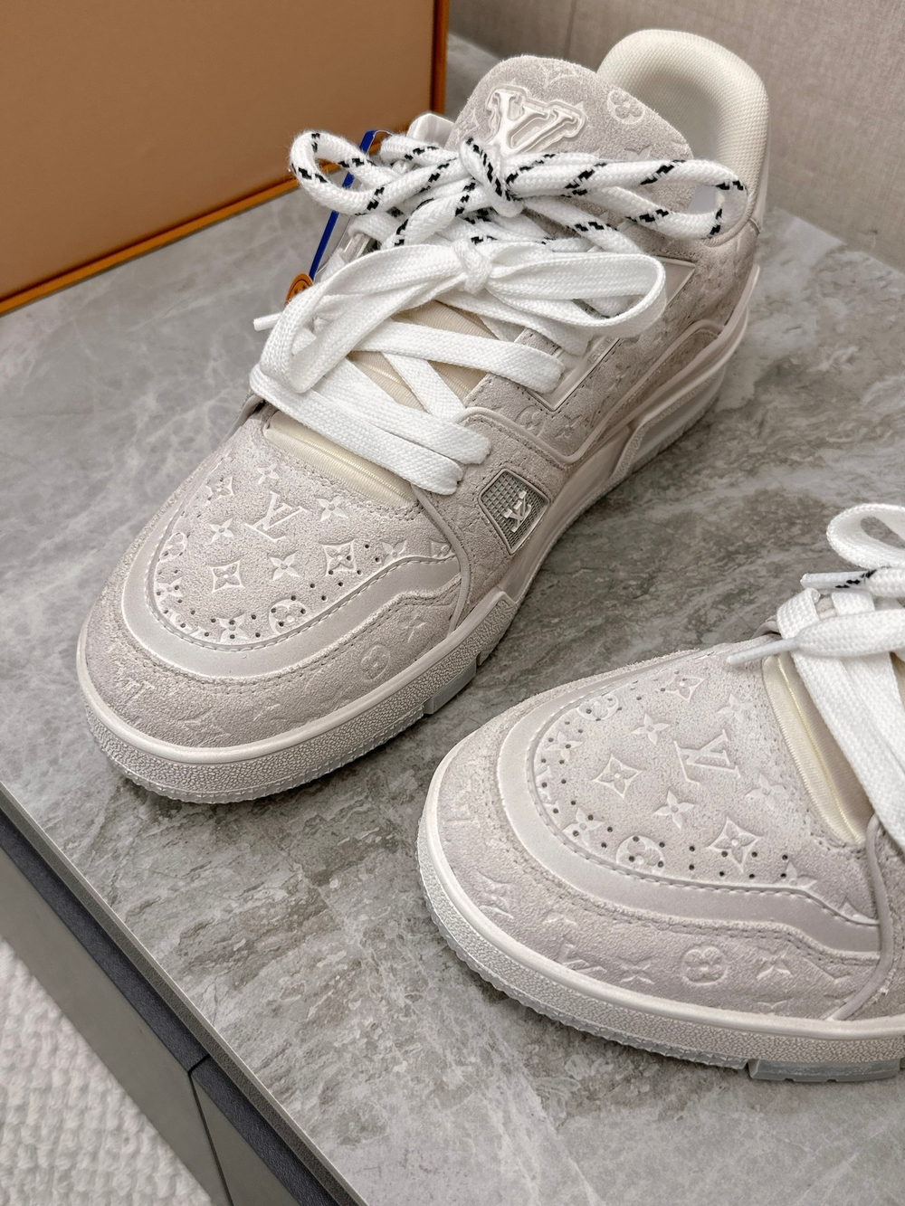 Louis Vuitton Trainer (4 colors)