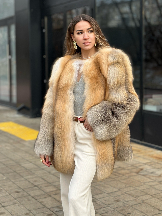 Шуба из лисы с шалевым вырезом 75см