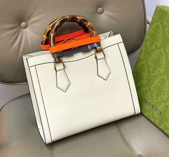 Зеленая сумка Gucci Diana маленького размера белый