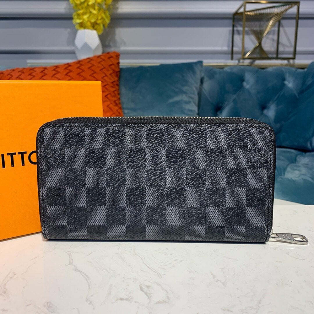 Louis Vuitton Zippy Wallet