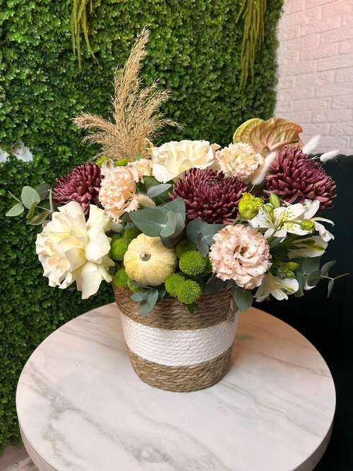 Композиция "Осень" с тыковкой, антуриумом имиксом цветов