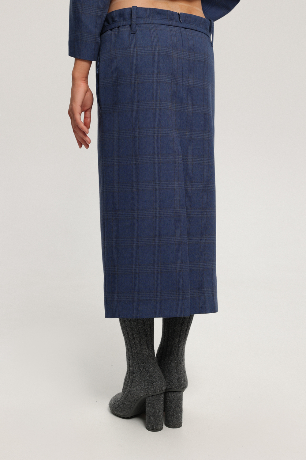 Юбка-карандаш миди