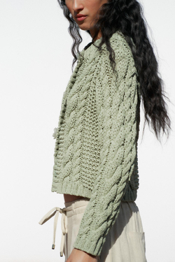 ZARA КАРДИГАН С ПУГОВИЦАМИ В ФОРМЕ ЦВЕТОВ, СВЕТЛО-ЗЕЛЕНЫЙ