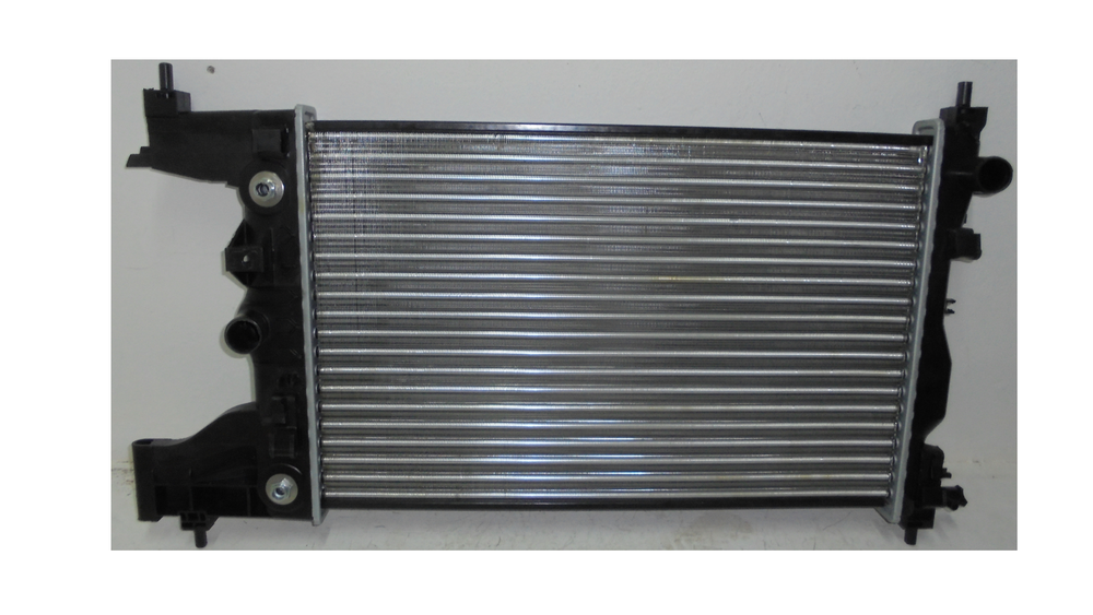 Радиатор охлаждения Chevrolet Cruze 1