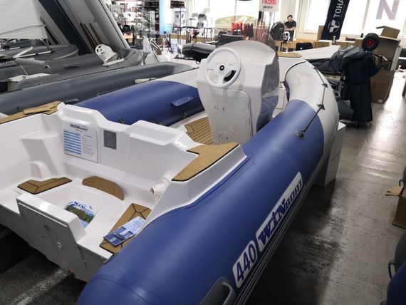 Лодка WINboat 440RL