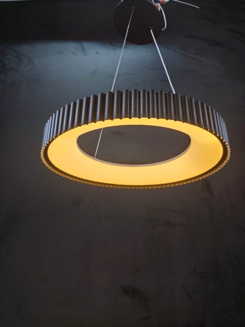 Люстра подвесная светодиодная Lanbos Piano, 120 Вт LED, 30 кв м, черная