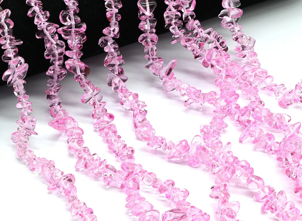 скр7-р Стекло крошка 7*3мм розовый, нить 40см