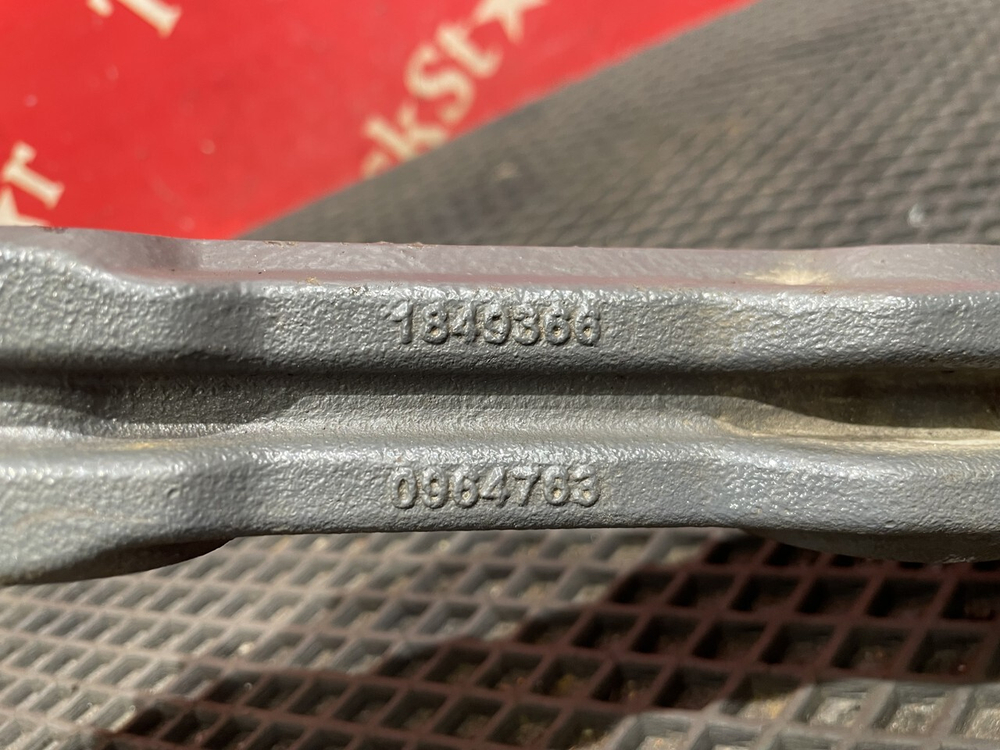 Кронштейн переднего стабилизатора 2023г