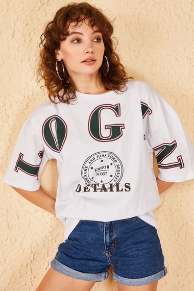 Qadın üçün geniş ölçülü ağ t-shirt LOGİN 10501023