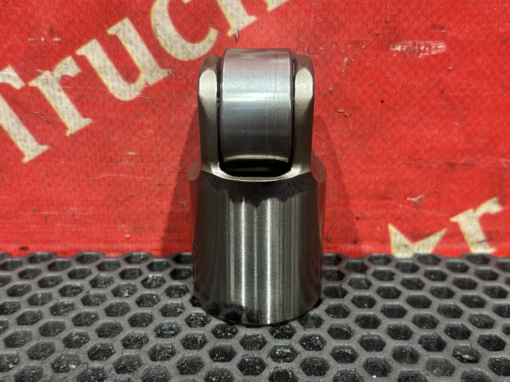 Толкатель выпускного клапана 2019г