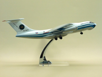 Модель самолета Ил-76ТД (М1:100 Геликс) с шасси