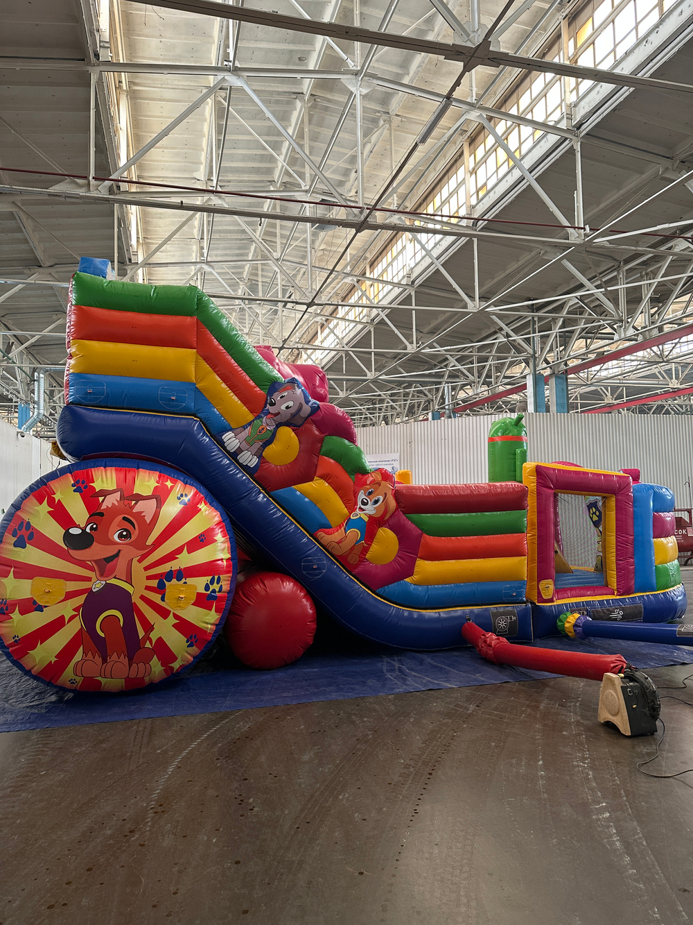 Надувной батут с горкой «Патруль»