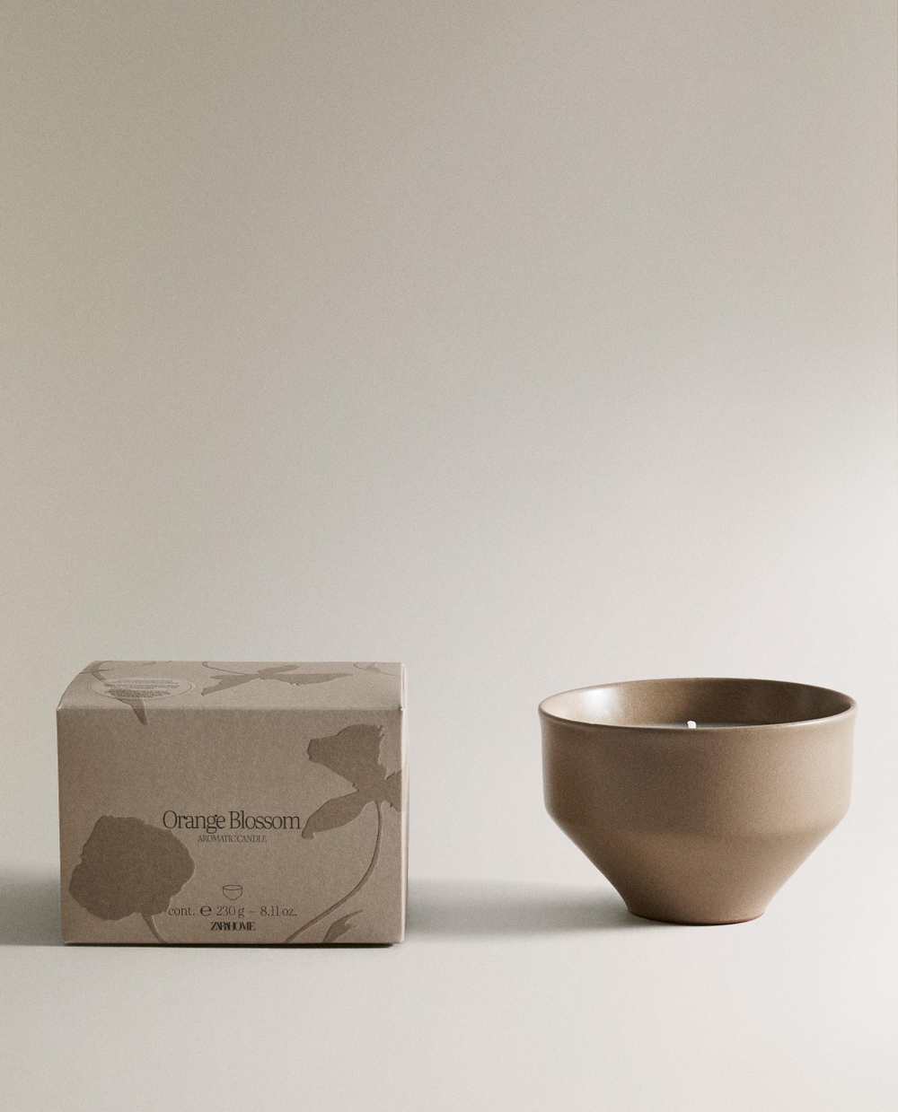 Zara Home Свеча ароматическая Orange Blossom 230 г, растительный воск, аромат цветочный, Розовый