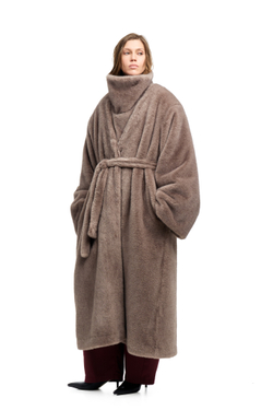 Шуба длинная с манишкой COMEBACK Brown