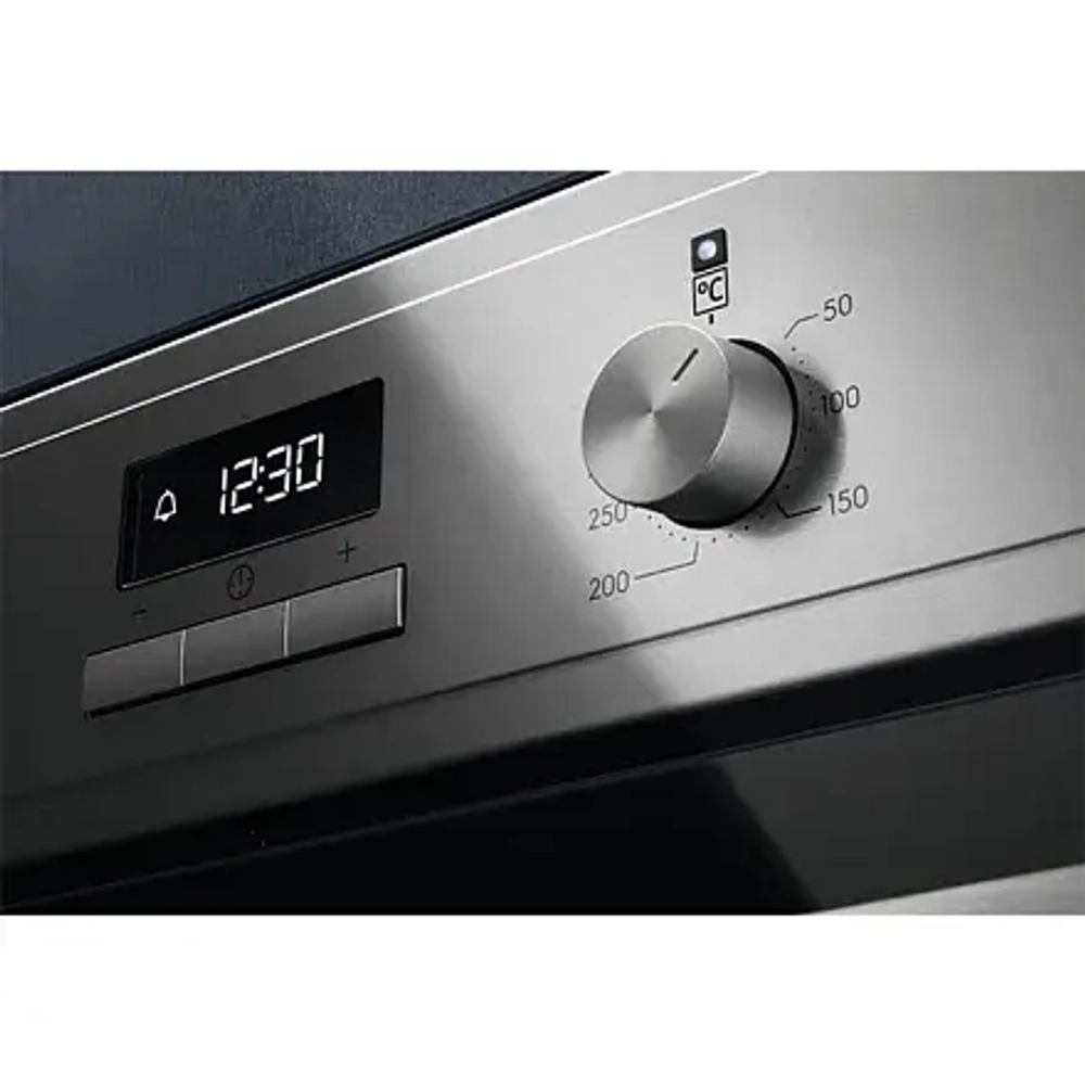 Встраиваемый электрический духовой шкаф Electrolux EOF3H50X