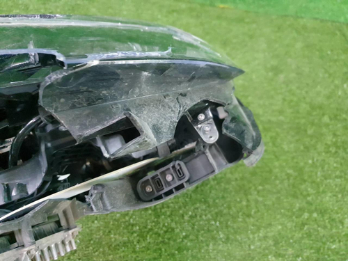 Битая Фара левая Range Rover Sport 2 L494 (2017-2022) LED
